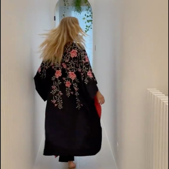 Chasing Unicorns Just Like Heaven Silk Satin Long Kimono - Picture 2 of 11